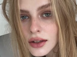 beautiful-students-260924-260924-077