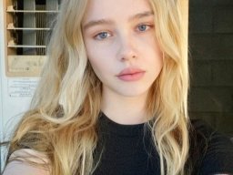 beautiful-students-260924-260924-078
