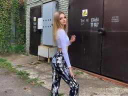 beautiful-students-260924-260924-078