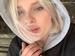 beautiful-students-260924-260924-078