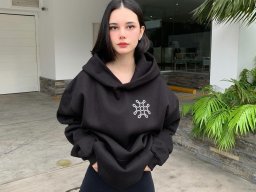 beautiful-students-260924-260924-078