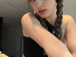 beautiful-students-260924-260924-078