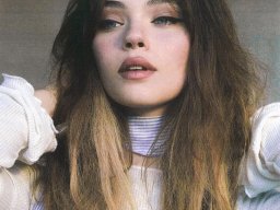 beautiful-students-260924-260924-078