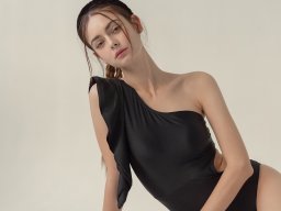 beautiful-students-260924-260924-079