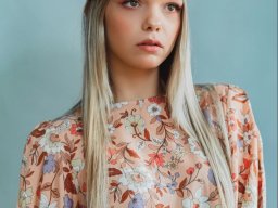 beautiful-students-260924-260924-079