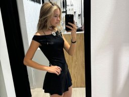 beautiful-students-260924-260924-079
