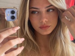 beautiful-students-260924-260924-079