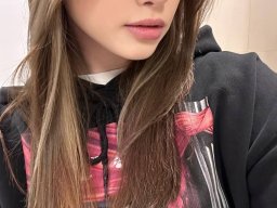 beautiful-students-260924-260924-079