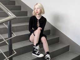 beautiful-students-260924-260924-079