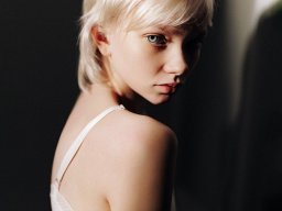 beautiful-students-260924-260924-079