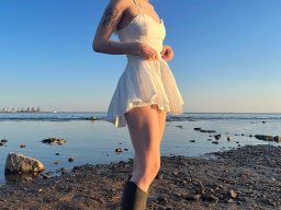 beautiful-students-260924-260924-079