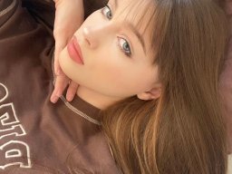 beautiful-students-260924-260924-079