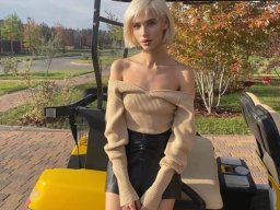 beautiful-students-260924-260924-079