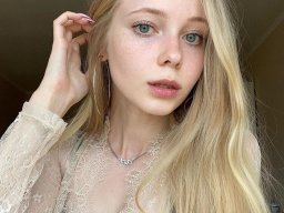 beautiful-students-260924-260924-079