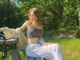 beautiful-students-260924-260924-080