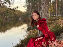 beautiful-students-260924-260924-080