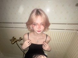 beautiful-students-260924-260924-080