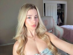 beautiful-students-260924-260924-080
