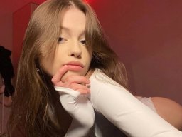 beautiful-students-260924-260924-080