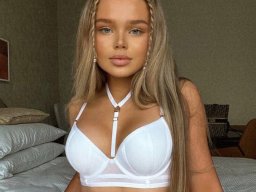 beautiful-students-260924-260924-080