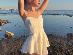 beautiful-students-260924-260924-080