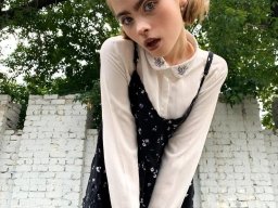 beautiful-students-260924-260924-081