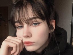 beautiful-students-260924-260924-081