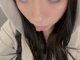 beautiful-students-260924-260924-081