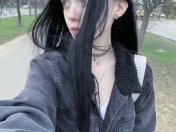 beautiful-students-260924-260924-082