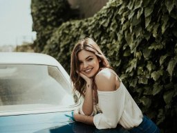 beautiful-students-260924-260924-082