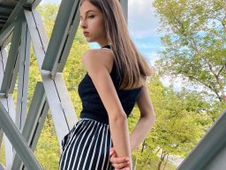 beautiful-students-260924-260924-082