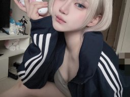 beautiful-students-260924-260924-082