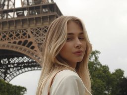 beautiful-students-260924-260924-082