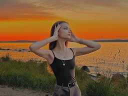 beautiful-students-260924-260924-082
