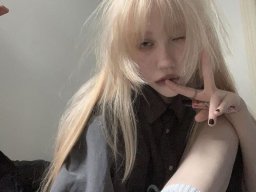beautiful-students-260924-260924-082