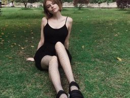 beautiful-students-260924-260924-082