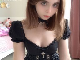 beautiful-students-260924-260924-083