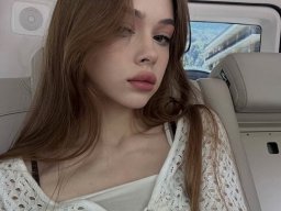 beautiful-students-260924-260924-083