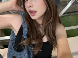 beautiful-students-260924-260924-083