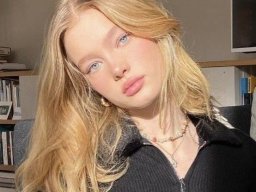 beautiful-students-260924-260924-083