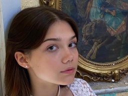 beautiful-students-260924-260924-083