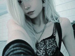 beautiful-students-260924-260924-083