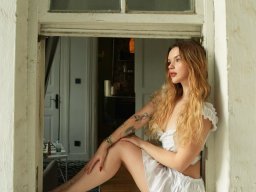 beautiful-students-260924-260924-084