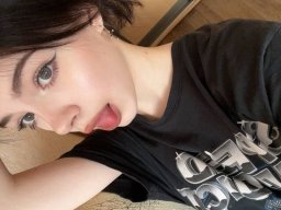 beautiful-students-260924-260924-084