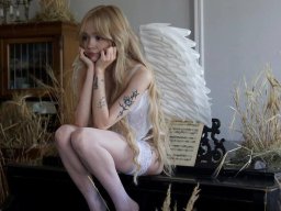 beautiful-students-260924-260924-084