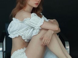 beautiful-students-260924-260924-084