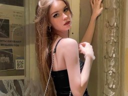 beautiful-students-260924-260924-084