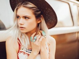 beautiful-students-260924-260924-084