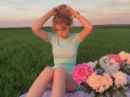 beautiful-students-260924-260924-084