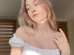 beautiful-students-260924-260924-085